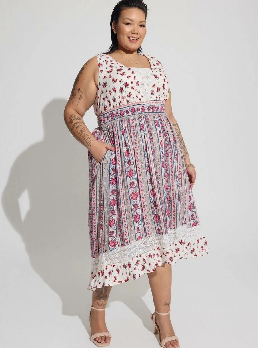 Dresses * | Torrid Maxi Gauze Lace Inset Hi Low Dress