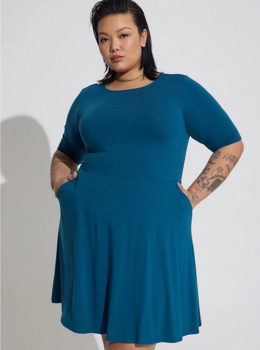 Dresses * | Torrid Mini Jersey Twist Back Skater Dress