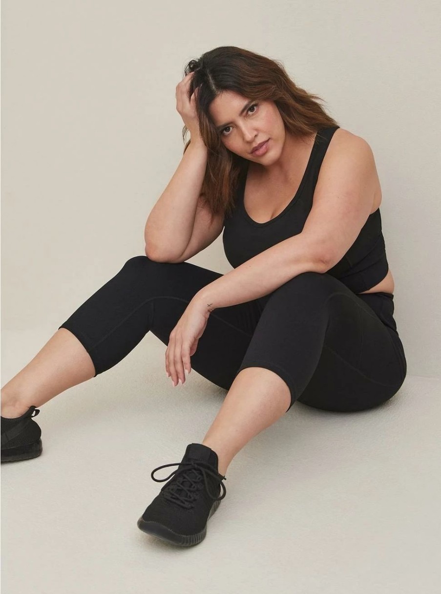 Bottoms * | Torrid Performance Core Capri Active Legging With Side Pockets