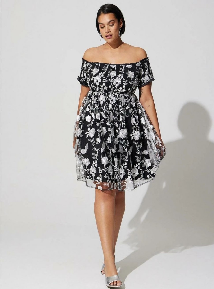 Dresses * | Torrid Mini Lace Smocked Off Shoulder Dress